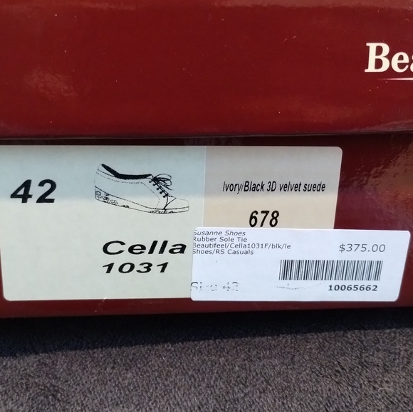 NWT BeautiFeel Ivory/Black Velvet Suede lux trainer shoes, Italian leather. - Picture 8 of 15